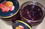 Homemade grape jam