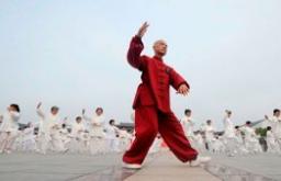 Qigong: latihan persendian (foto) Senam Qigong untuk sendi lutut